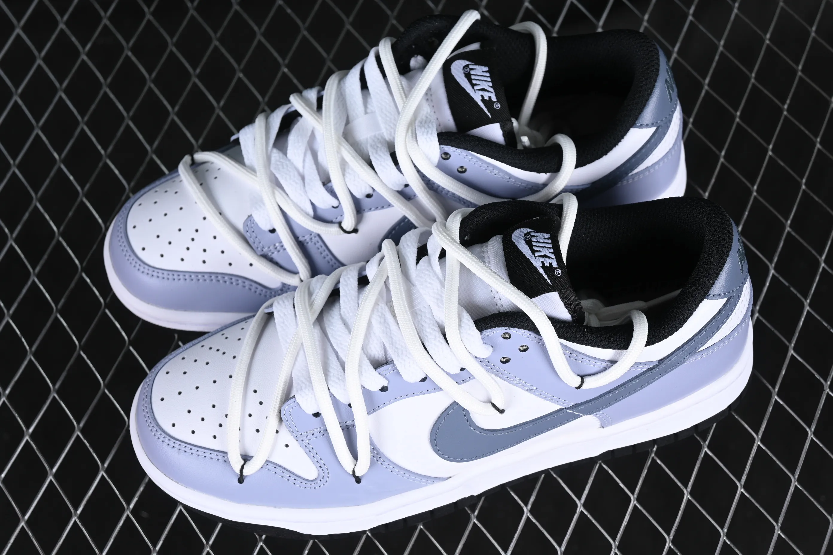 All Categories Nk SB Dunk Series Nk SB Dunk Low Low-top sneakers Nk SB Dunk Low Blueberry soda Simple haze gray blue SB strap low-top casual sneakers DD1503-101